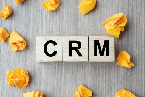 CRM pour auto-entrepreneur - Yoyolo