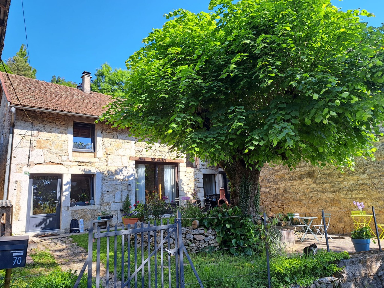 Maison de village de 147 m² - Belmont-Luthézieu