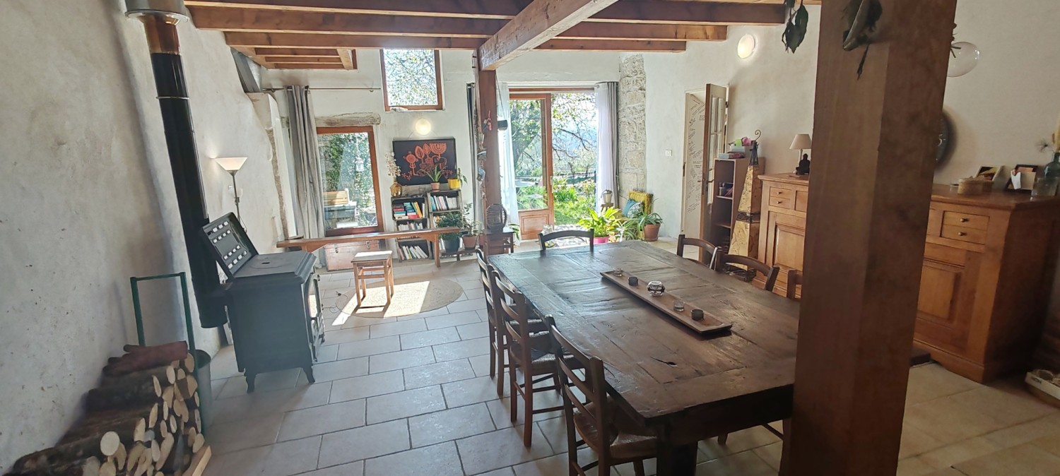 Maison de village de 147 m² - Belmont-Luthézieu