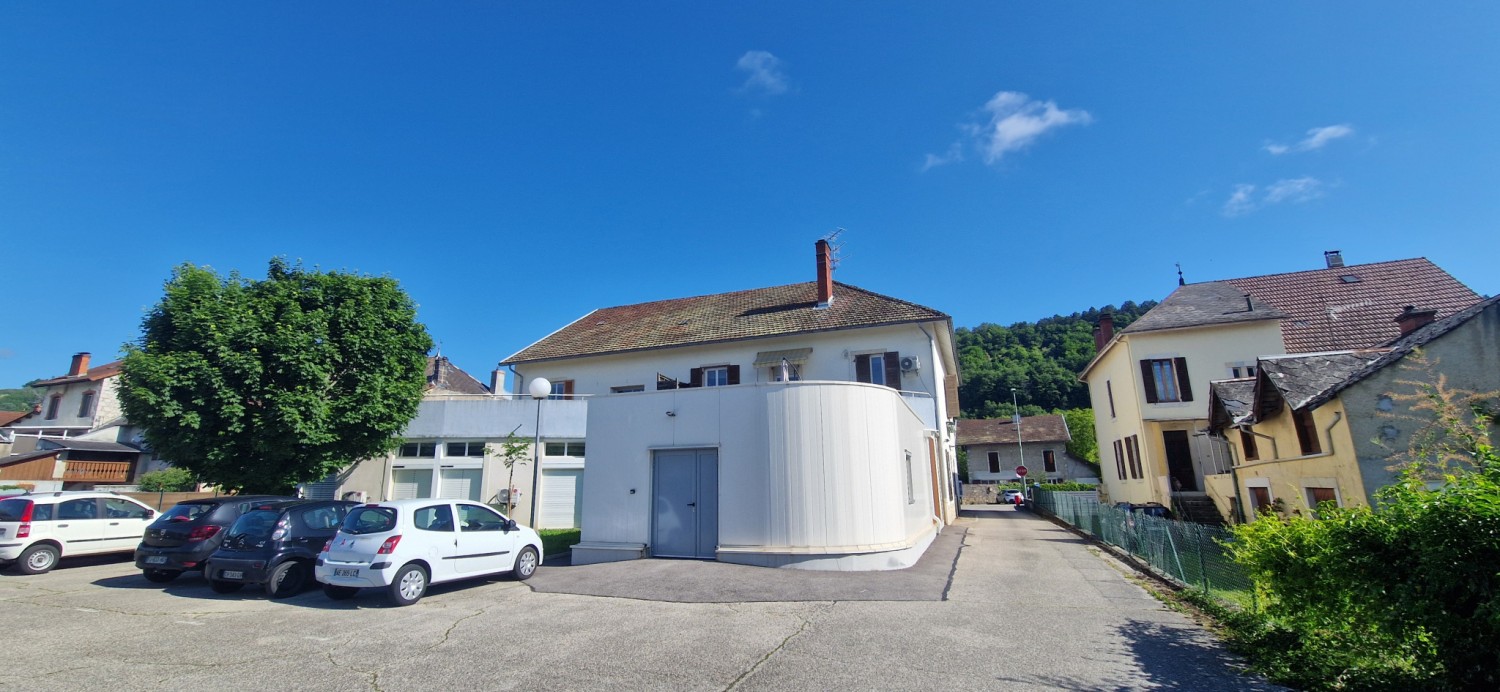 Plateau - 270 m² - Artemare