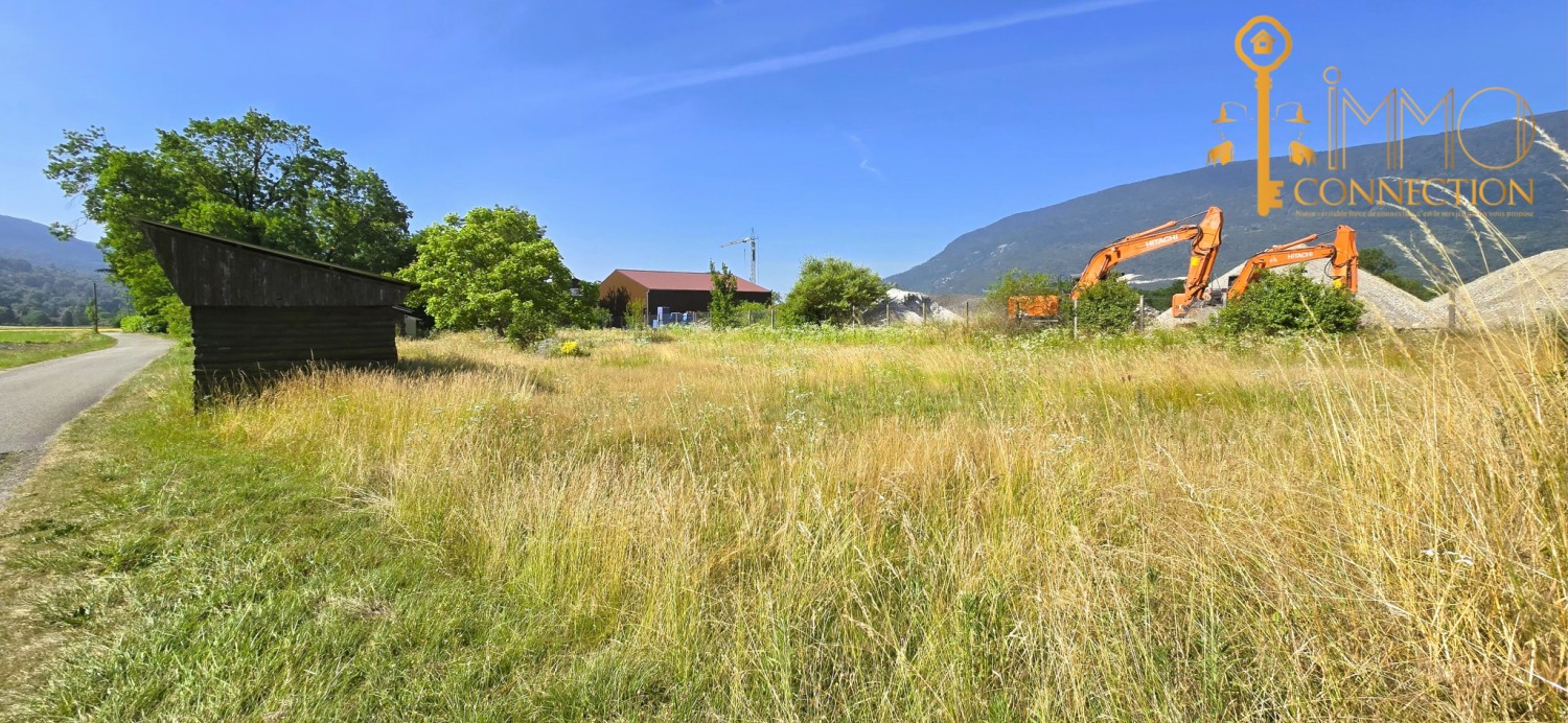 Terrain en zone industrielle - 3302 m² - Serrières-en-Chautagne