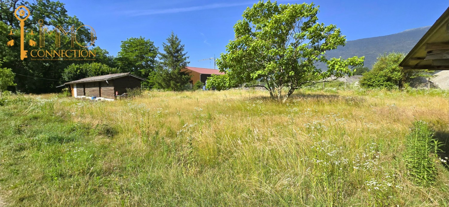 Terrain en zone industrielle - 3302 m² - Serrières-en-Chautagne