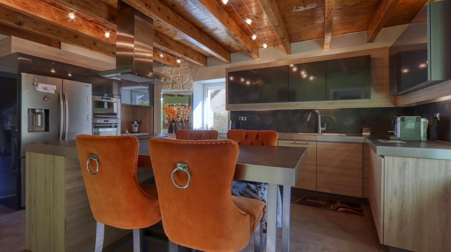 Maison - 240 m² - Prémilieu