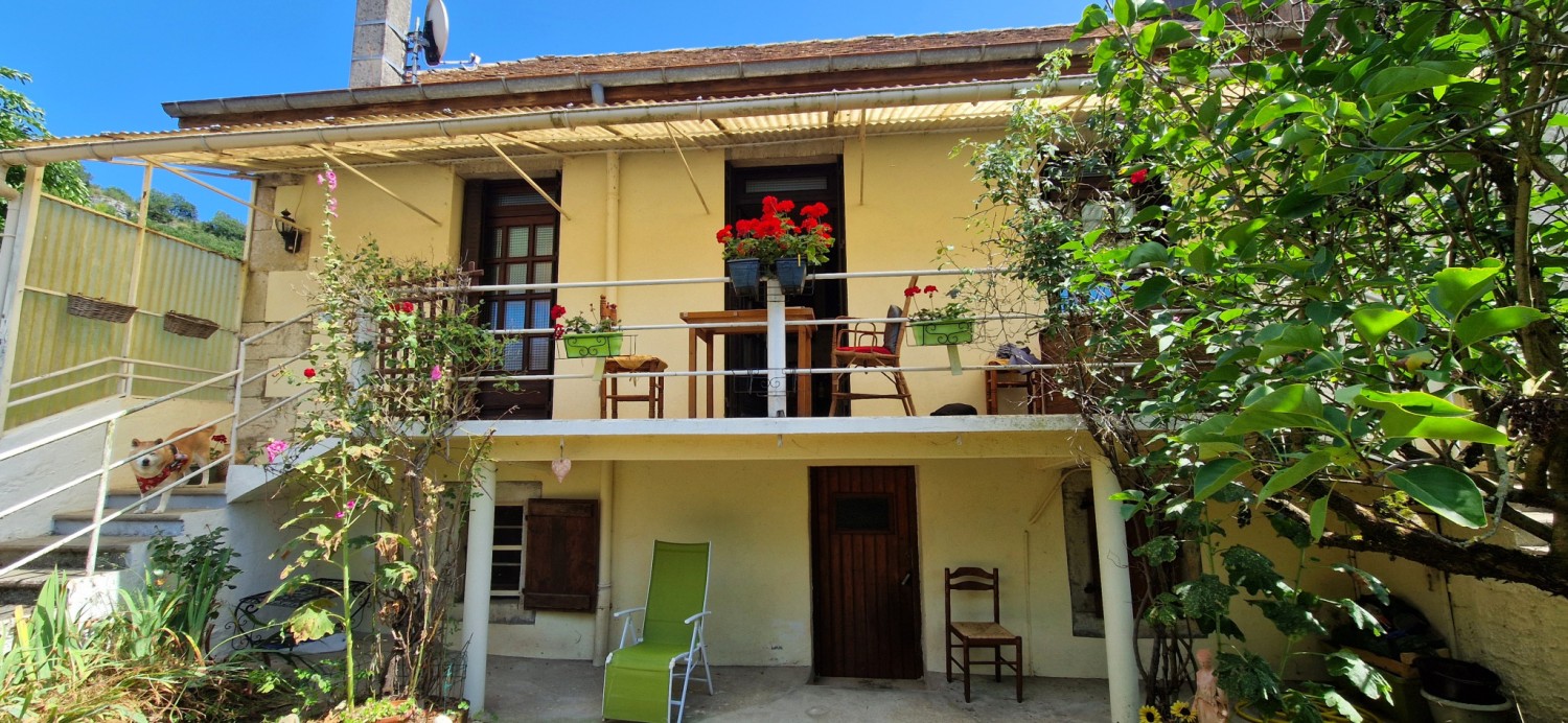 Maison - 115 m² - Murs-et-Gélignieux