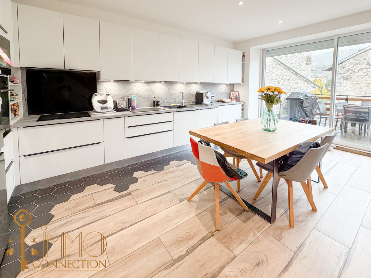 Maison de village - 200 m² - Valserhône