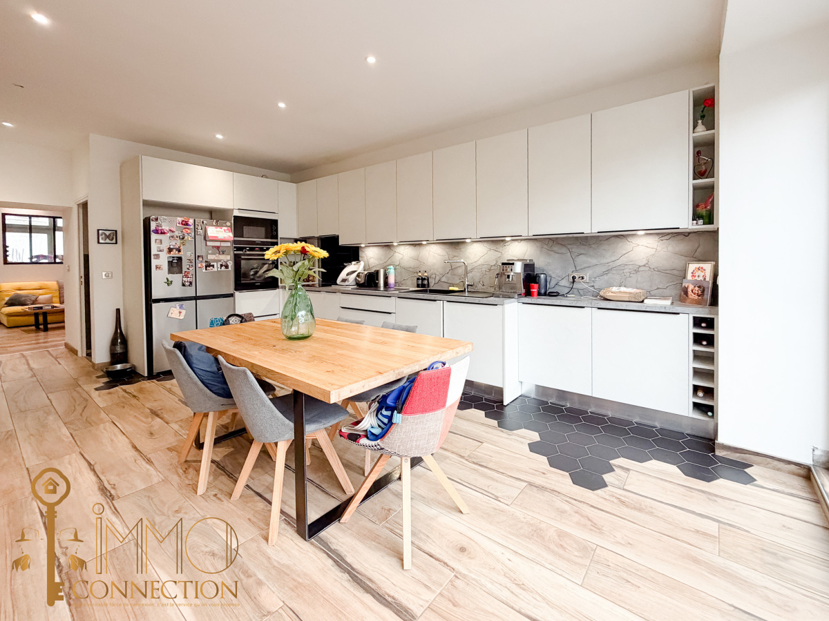 Maison de village - 200 m² - Valserhône