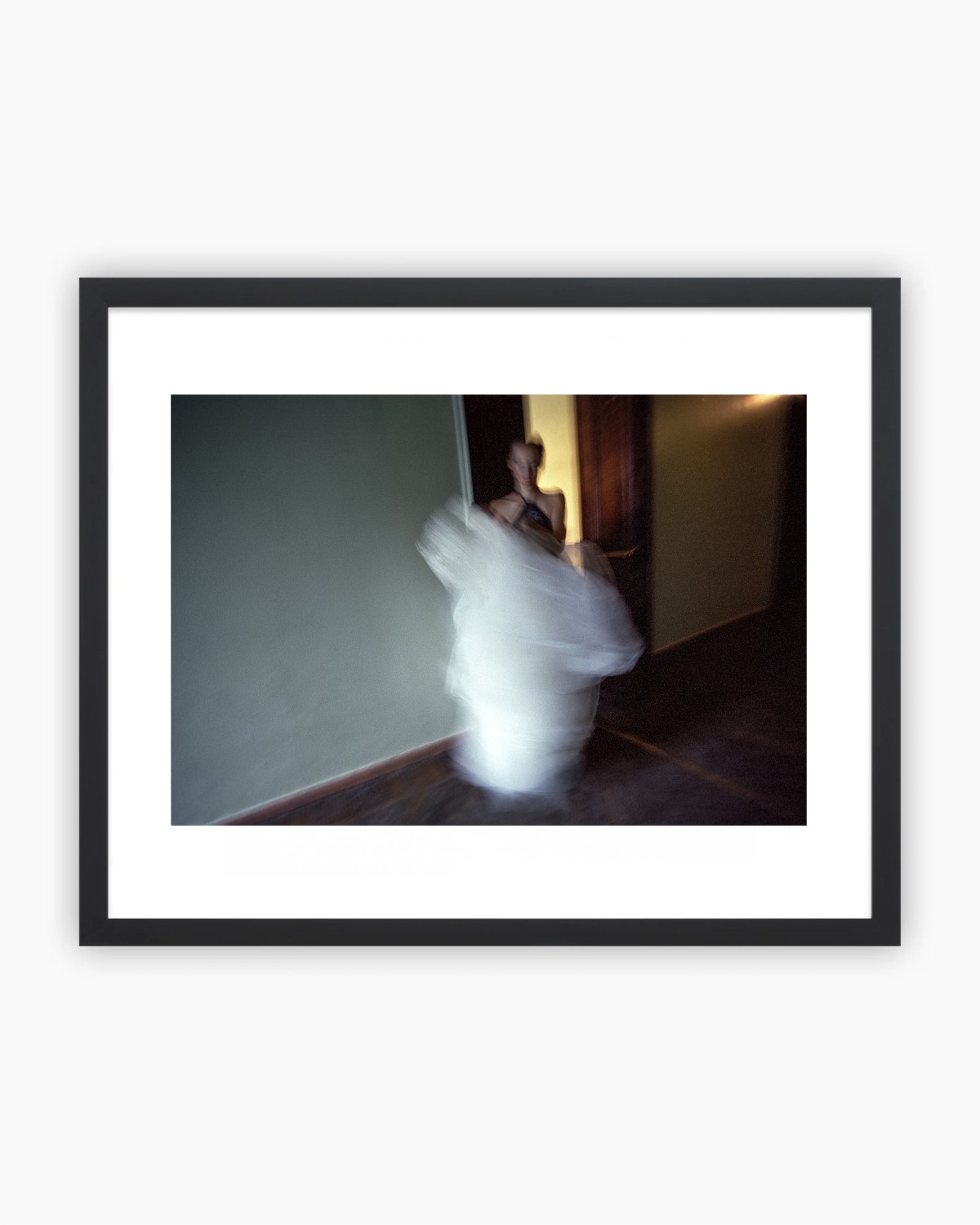 UNE FILLE NUAGE - TIRAGE PHOTO 30 x 40