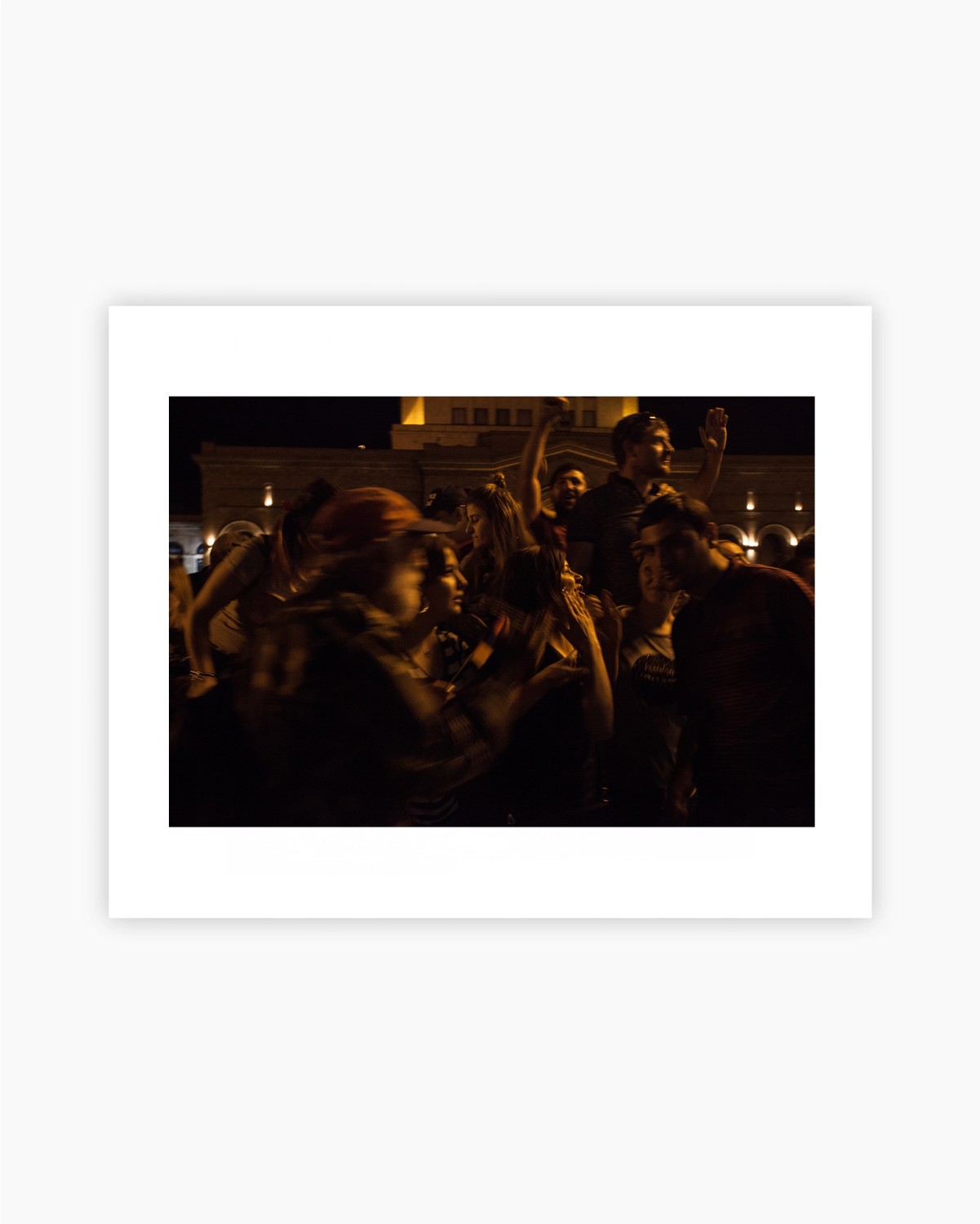 VICTOIRE REVOLUTIONNAIRE - TIRAGE PHOTO 30 x 40 — visuel 3