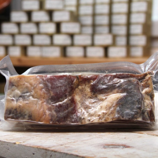 Poitrine de porc séchée et tranchée - 100g — visuel 2